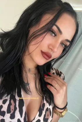Maya Delhi escorts girl near 5 star hotel (2)